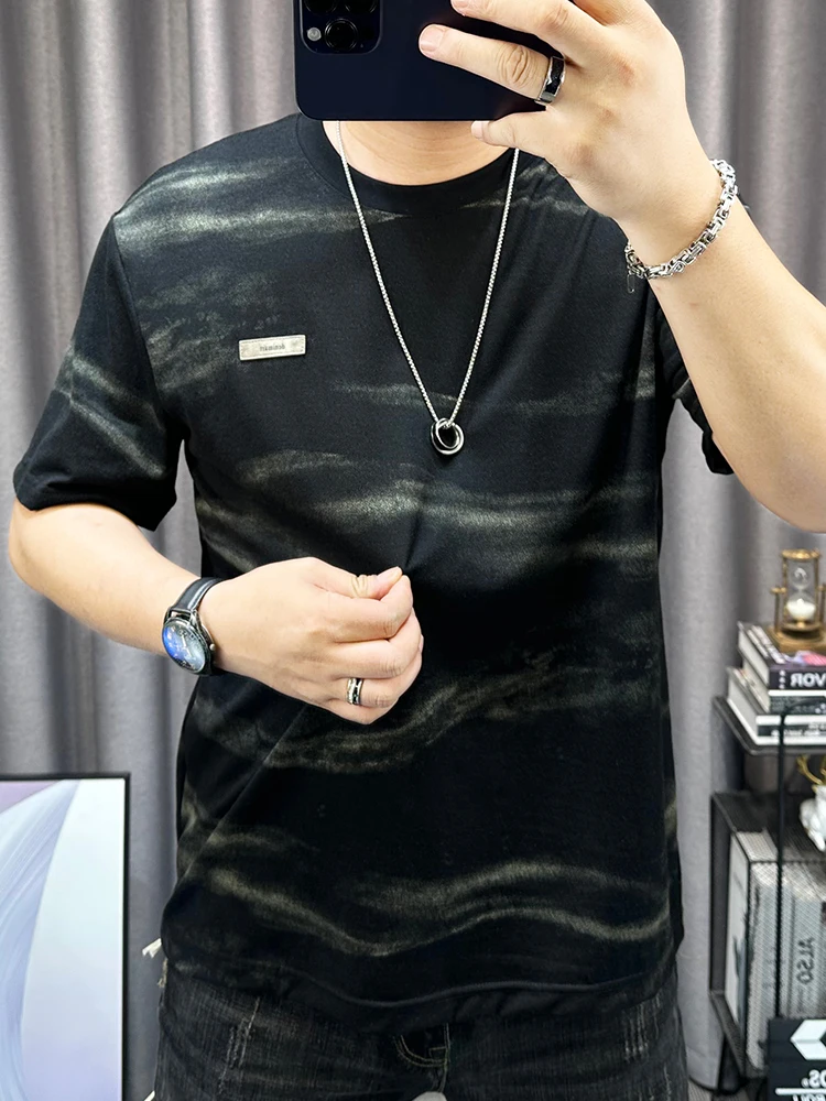 メンズ半袖Tシャツをどう選ぶ？麻混合素材の「クールで通気性抜群」な1品が夏のカジュアルを救う