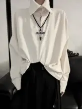 高級感あふれるデザインの長袖ハイネックシャツ【レトロスタイル・春用・ルーズフィット】