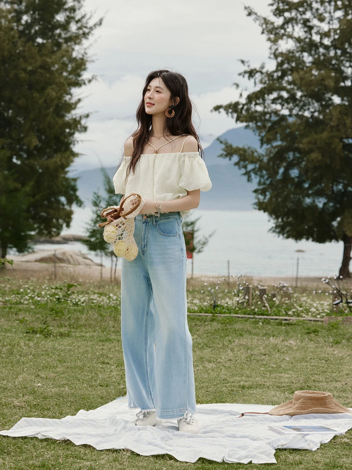 off shoulder を選ぶときに迷うなら、この1つのデザインが答えになる？