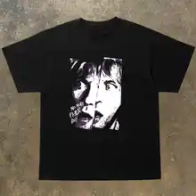 オーバーサイズのコットン短袖Tシャツ【ストリートファッション・スタイル】