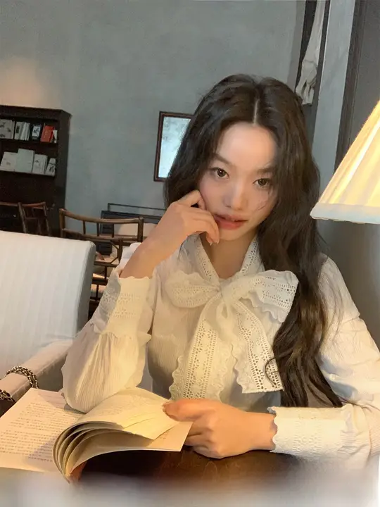 レースデザインのバンドカラー長袖シャツ【春用・女性・フランス風】