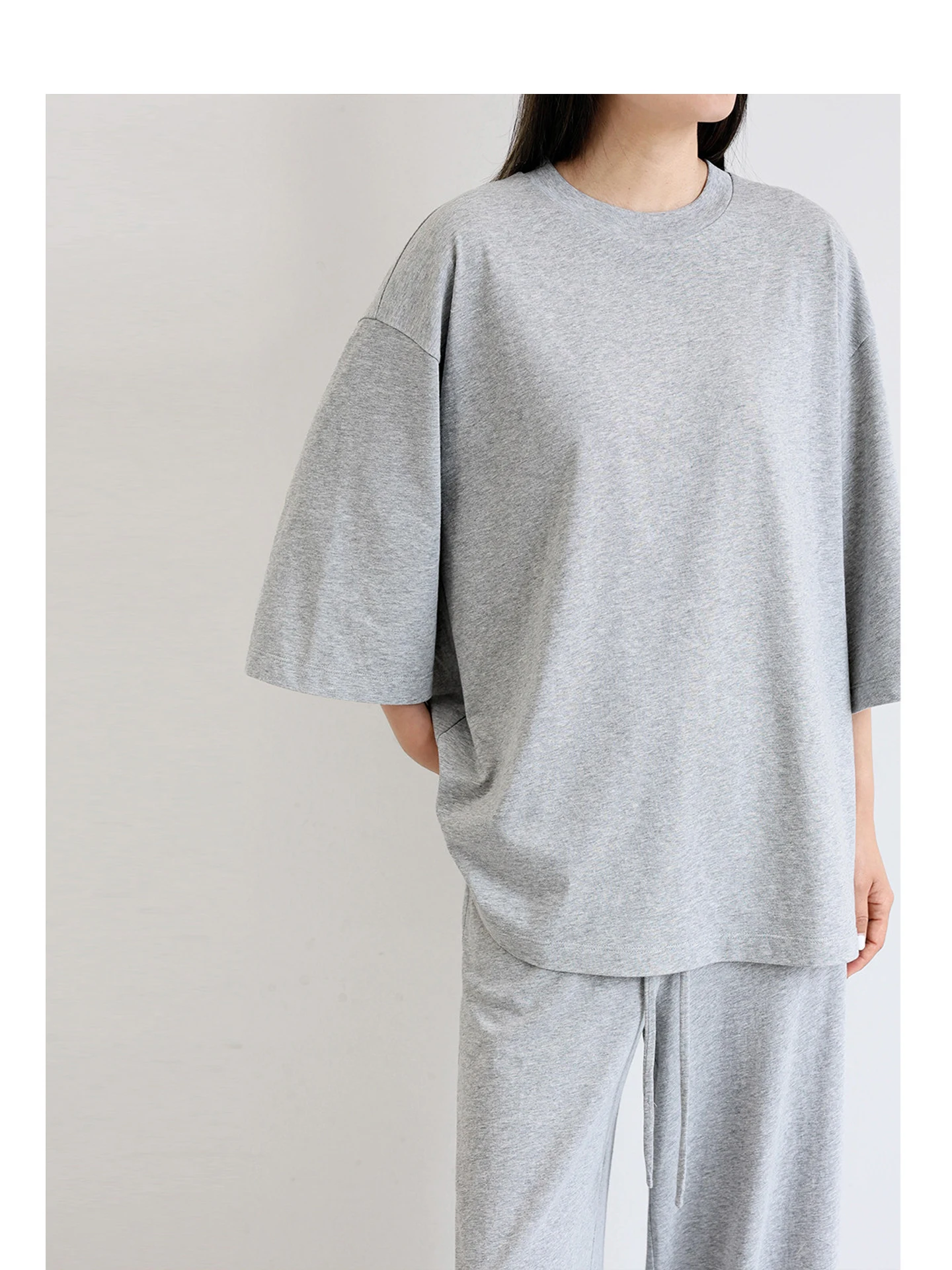 7部袖Tシャツはどう選ぶ？通勤から夏の日常まで、1つのアイテムで解決できる本当の理由とは