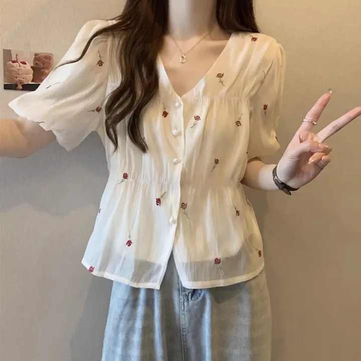 大きいサイズ 夏用 フランス風Vネック刺繍シフォンシャツ【バルーンスリーブ・エレガント・着回し可能】