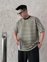 ストライプデザインの短袖Tシャツ【シンプル・ラウンドネック・メンズ用】