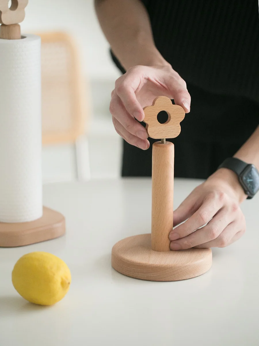 キッチンのタオル掛けを選ぶべきポイントは？北欧風の木製ホルダーがなぜ注目されているのか
