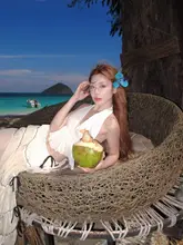 リゾートスタイルの背中開きビタミンカラーVネックワンピース【フレンチテイスト・ロング・女性用】（セットアップ対応）