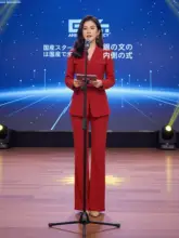 国風デザインの赤い盤扣ジャケット【スーツタイプ・フォーマル用・母親・祖母向け】（セットアップ対応）