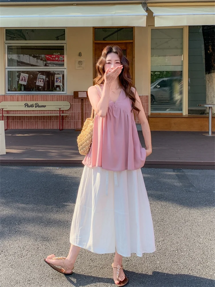 春のコーデに悩むあなたへ：肌理感のあるVネックトップスとワイドパンツのコンビネーションは、本当に着心地が良いの？