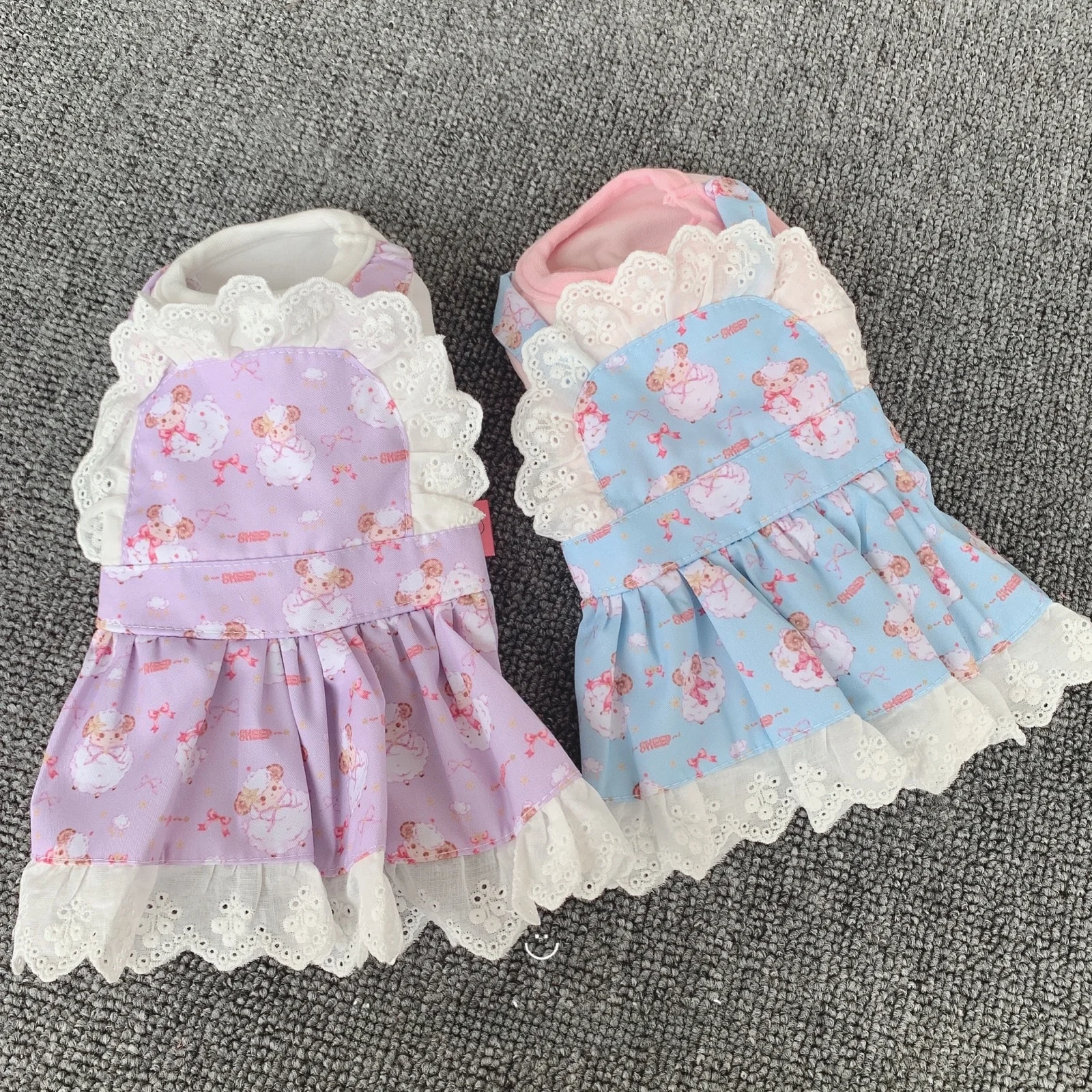 ペットのロリータスタイルを実現するには、どんな背心風サロペットドレスがおすすめ？