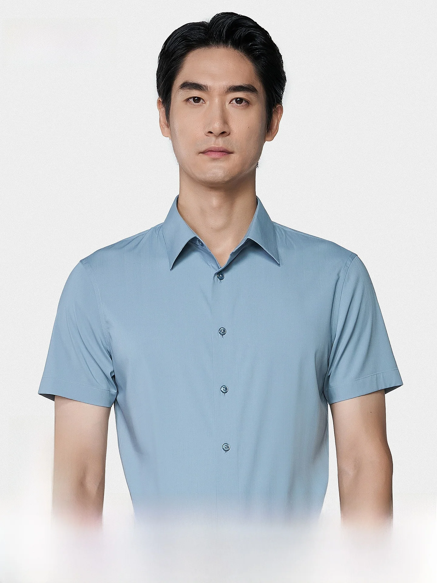 20代から60代まで、夏のきれいめファッションで失敗しない選び方は？