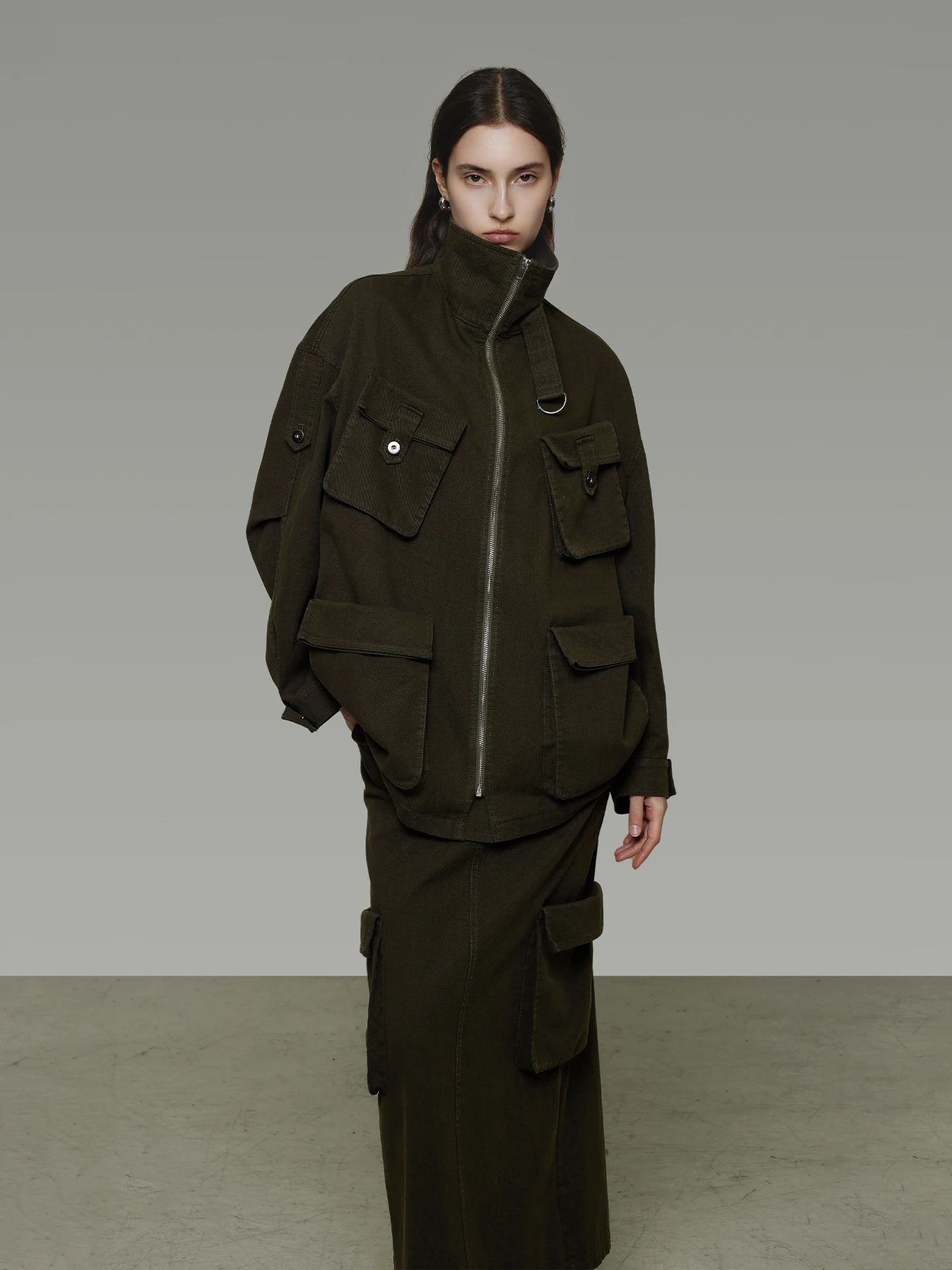 11月末に着る服の季節感を説明するなら、このヴィンテージ風工装ジャケットがベスト？