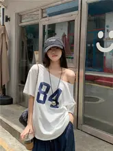 華やかな印花のオフショルダートップス【夏用・ゆったり・デザイン】（セットアップ対応）