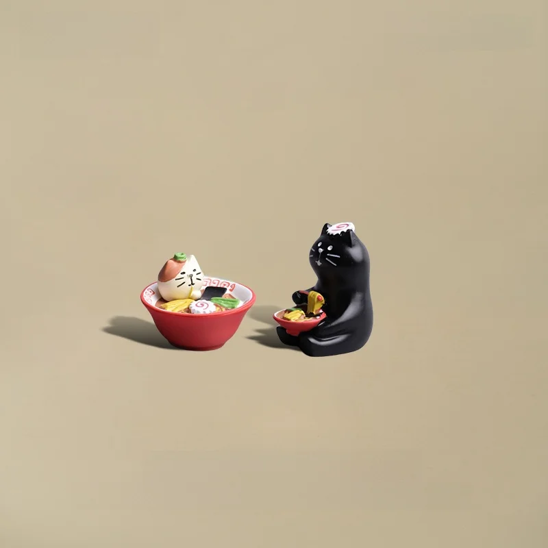 かわいいラーメンキャラクター ミニフィギュアで棚を癒し系に変える方法