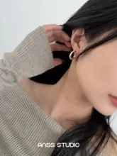 ANSS C型ピアス【ローズゴールド・高級感・ユニークデザイン】