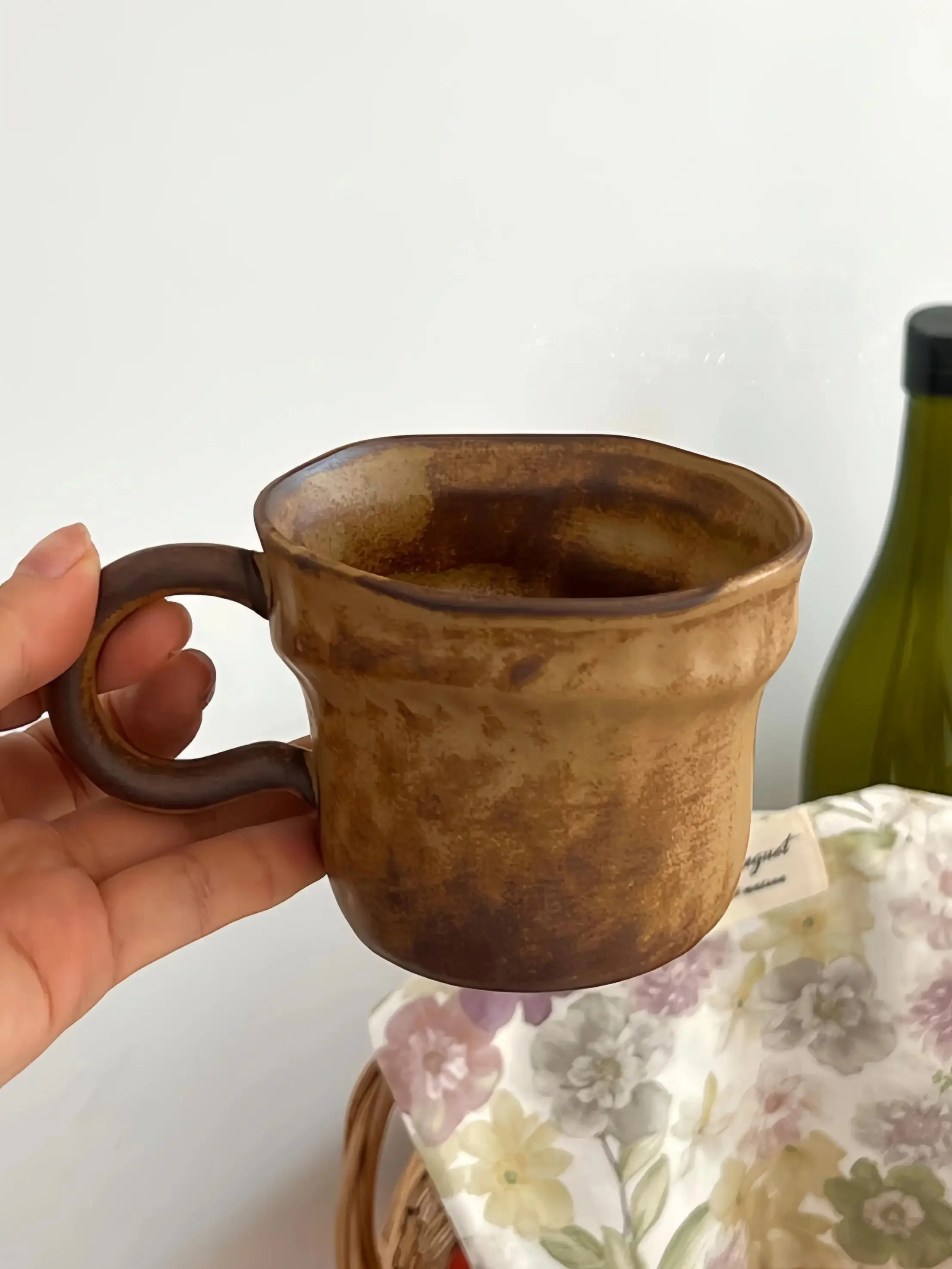 不規則な手捏ねのコーヒーカップ【ヴィンテージ風・粗陶製・家庭用・手作り】