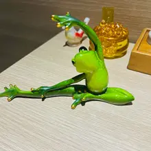 ユニークなガラス製 カエルの置物【ヨガカエル・デスク装飾用・卒業祝いに最適】