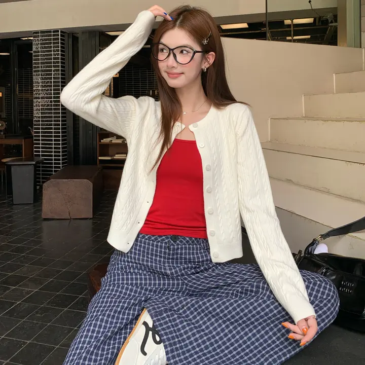 白色麻花デザインのニットカーディガン【春秋用・韓国風・女性用】