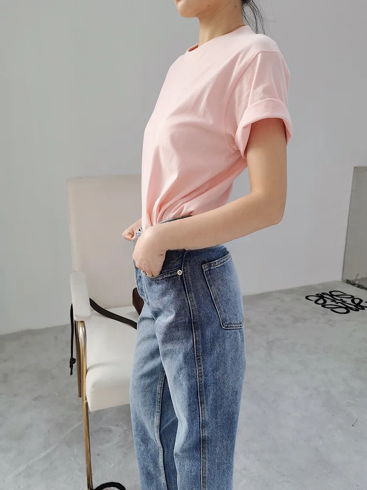 猫のデザイン Tシャツ：クラシックスタイルのシンプル通勤ファッション