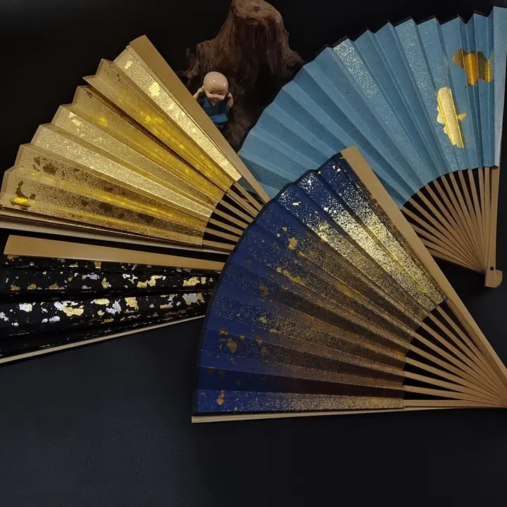 華やかな金箔が施された中国風折り扇【玉竹製・入門用】