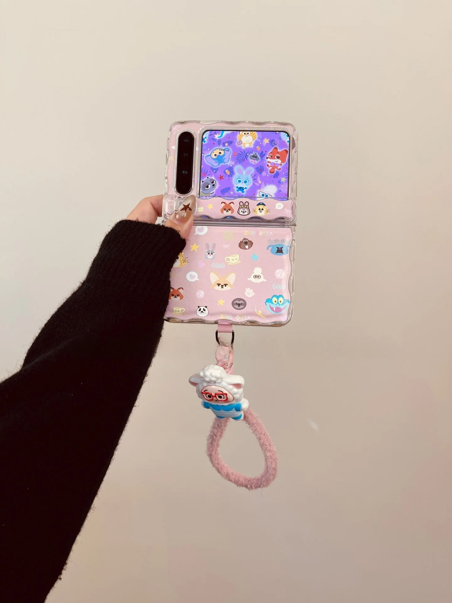 5インチ以下スマホと6インチスマホの使い分けで迷うなら、この1つのアイテムが解決する？