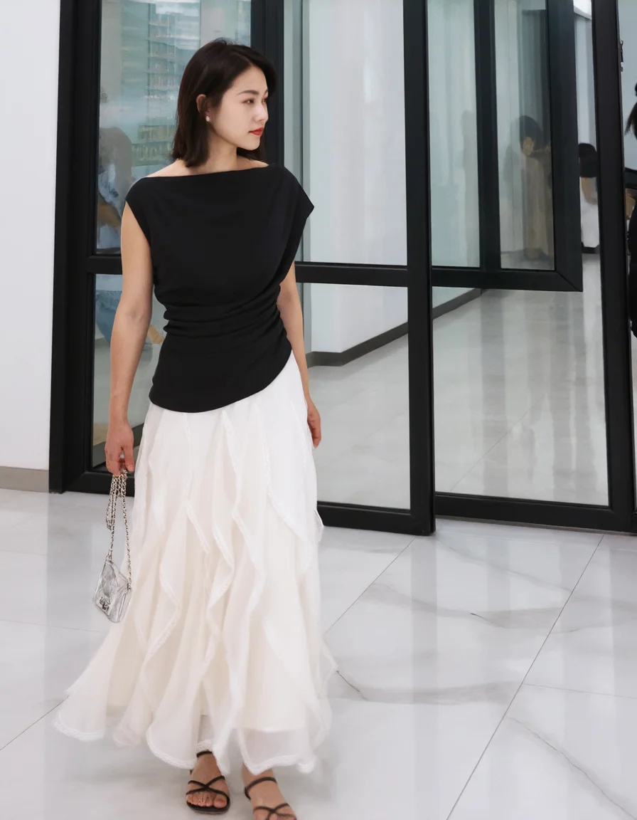 大人可愛い服 50代コーデ 完全ガイド｜色・素材・組み合わせの秘密