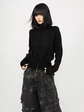 シンプルな黒のニットカーディガン【ハイネック・長袖・ゆったりシルエット】