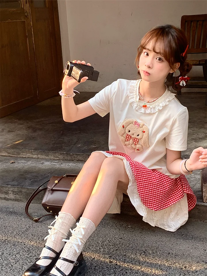 夏用犬刺繍Tシャツ【ショートスリーブ・可愛いデザイン】と赤チェックのスカート（セットアップ対応）