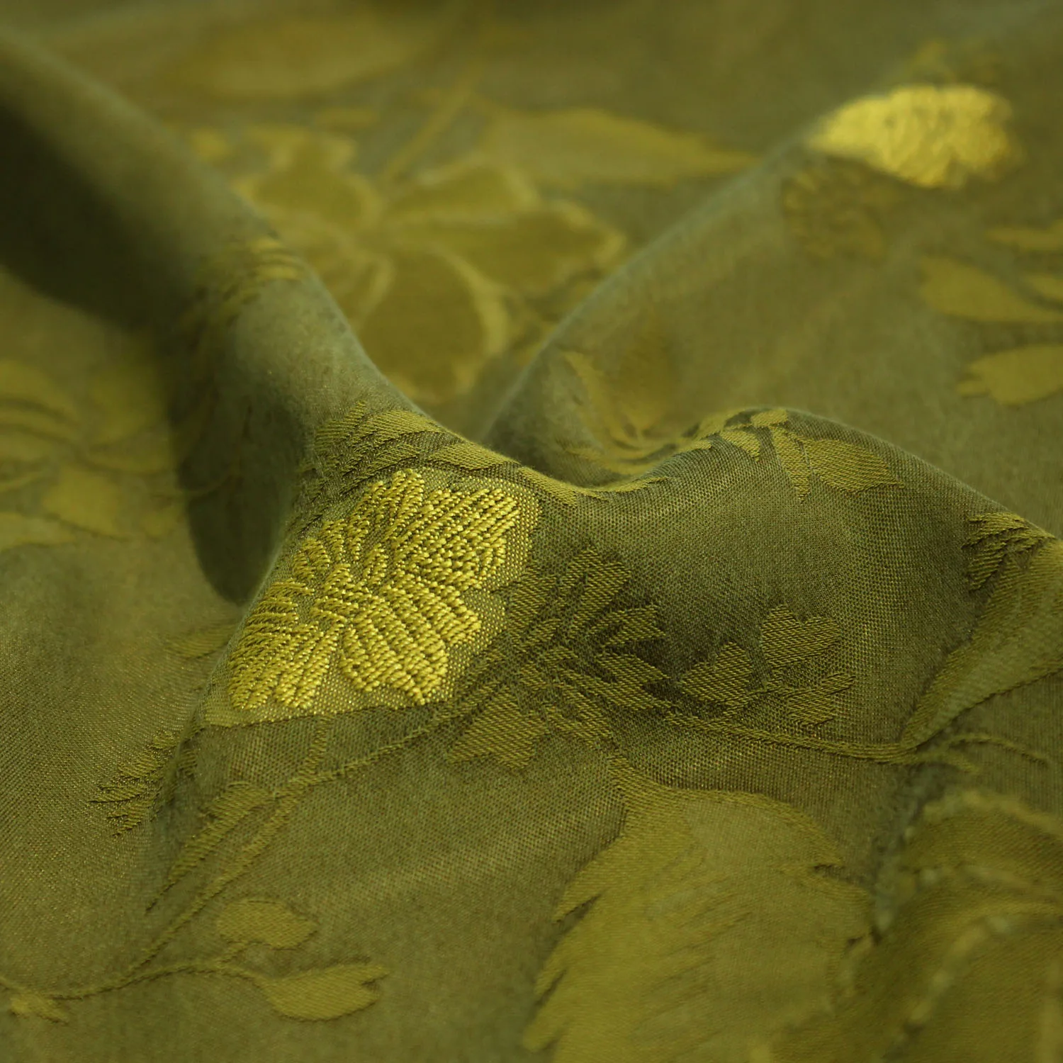 極上の柔らかさと重厚感の銅アンモニア繊維生地：新中式フラワーデザインの実用性と適用シーン