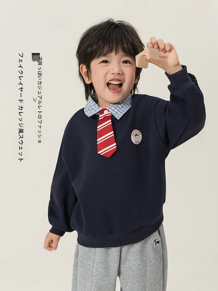 20度の気温でどうやって男の子の服装を選ぶべきか？——春季にぴったりな重ね着風デザインのセットアップが解決する