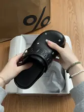 黒のレトロデザイン 滑り止め厚底フロントオープン女性用サンダル【夏用・通気性・カジュアル】（セットアップ対応）