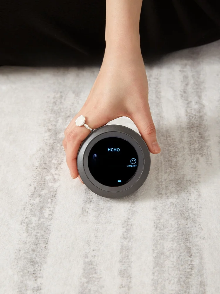 洗えるフロアマットの現代的デザインと高級感：侘寂風の無臭・無添加素材が実現するインテリアコンセプト