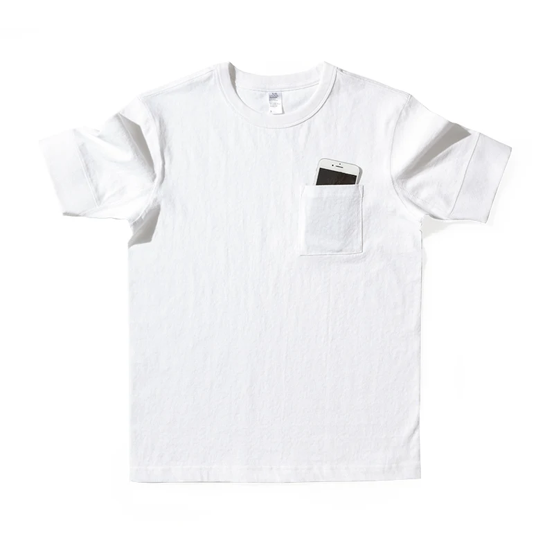 夏 メンズ コーデの基本ルール | アメリアンスタイルポケット付きコットンTシャツの実用性