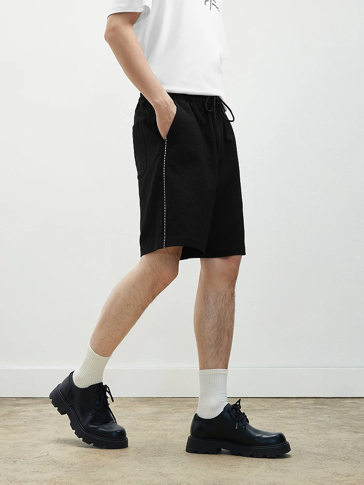 黒ショートパンツをどう選ぶ？シンプルさとスタイルのバランスを取るための実践的なアドバイス