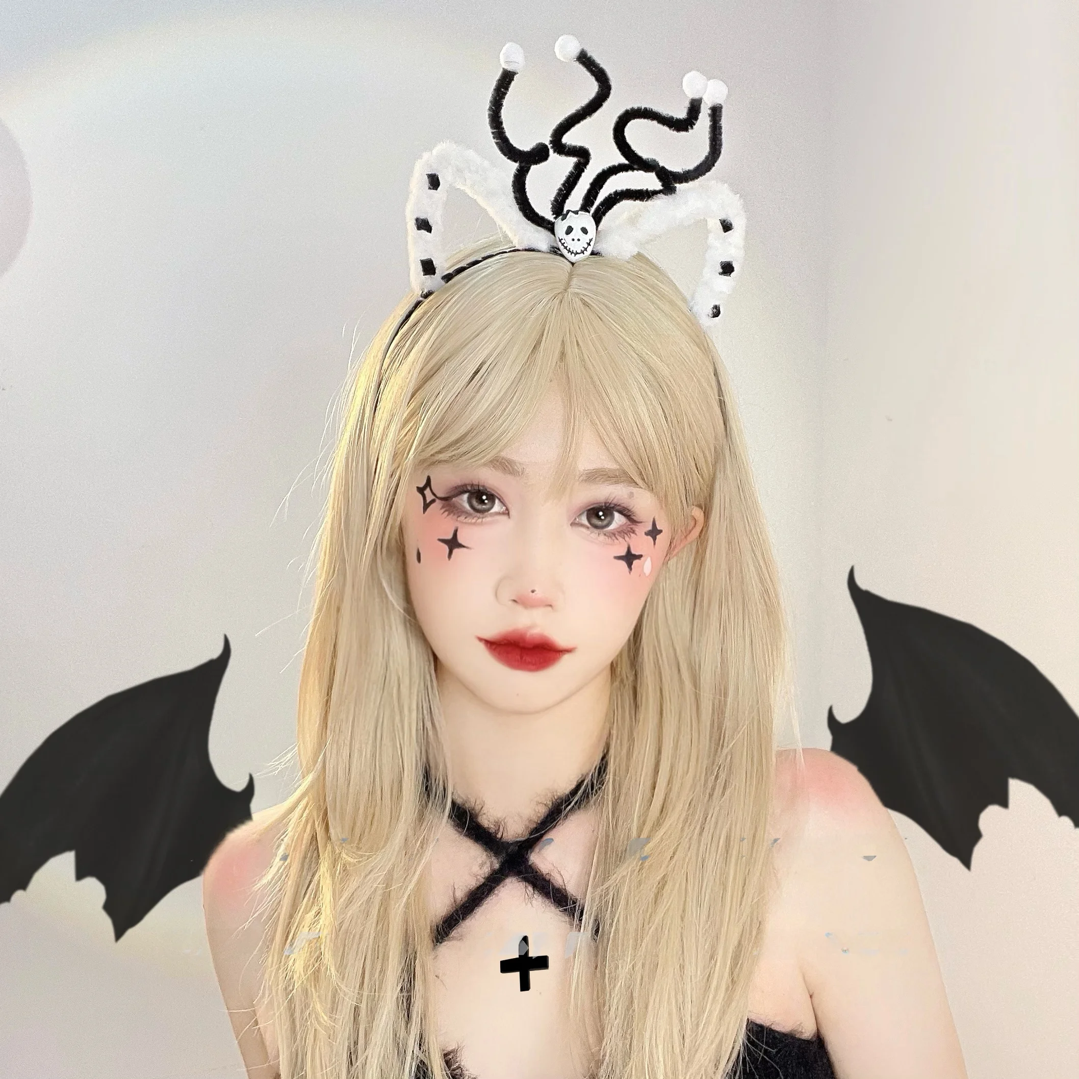 白色猫耳ヘッドバンド：ハロウィンに使える可愛いかつ個性的な撮影小道具