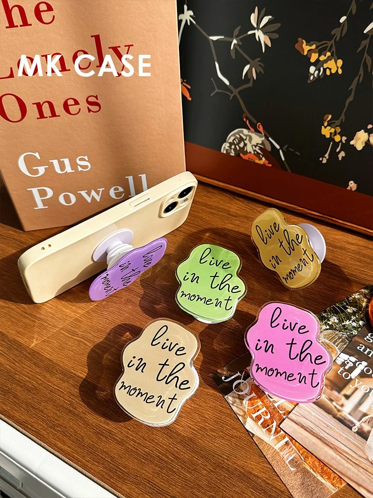 マグネット式スマホスタンド【伸縮可能・回転機能・背面貼り付け対応】の使い方と実際の性能