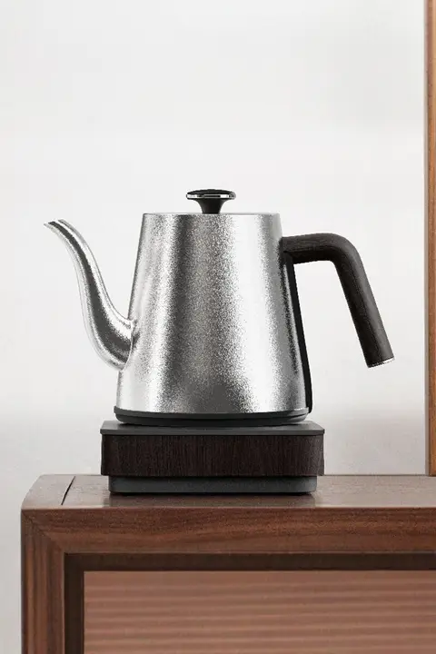 純チタン製 電気ケトル【高級感・全自動給水・お茶用】