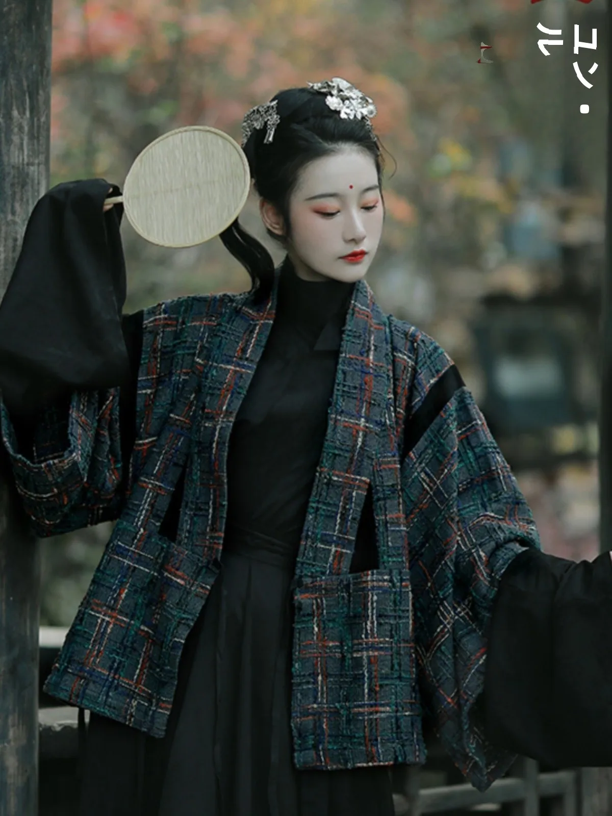 「gu 服」と「漢服」を比べて、本当のファッションとは何か？