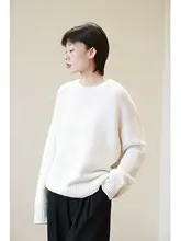 極上の柔らかさのホワイトウールニットセーター【ルーズフィット・ピンク・クルーネック・秋冬用】
