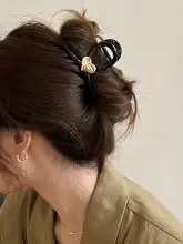 金属製ハート型ブラックヘアクリップ【中型・シャーククリップ】