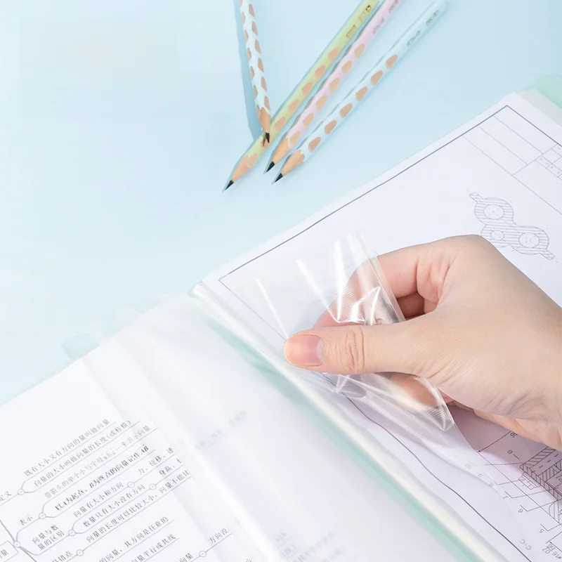 透明インサートファイル：学校書類の整理に最適な収納解決策