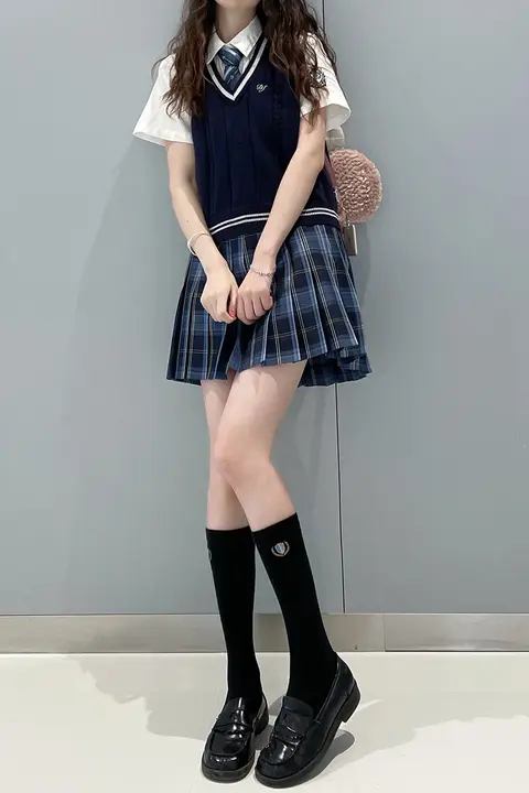 学院スタイル 春用グレー ニットベスト【サムネイルデザイン】