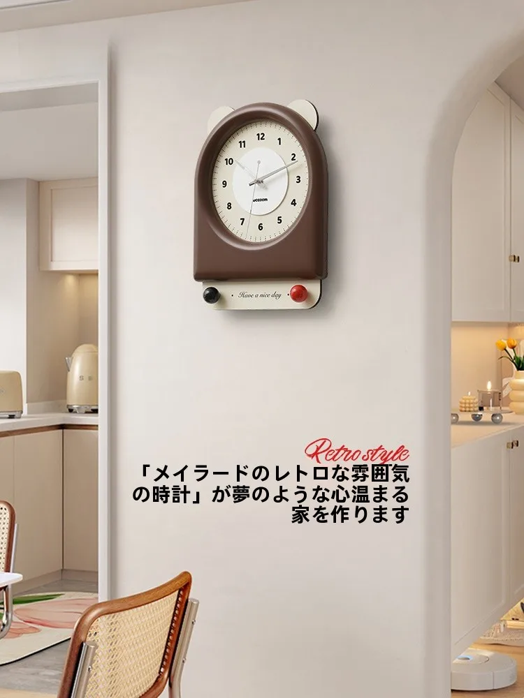 穴あけ不要 おしゃれなクリーム風壁掛け時計：レトロデザインでリビングに最適な設置ガイド