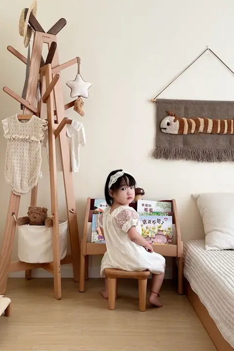 子供用衣服掛け木製ハンガーラック【フロアタイプ・収納付き】（セットアップ対応）