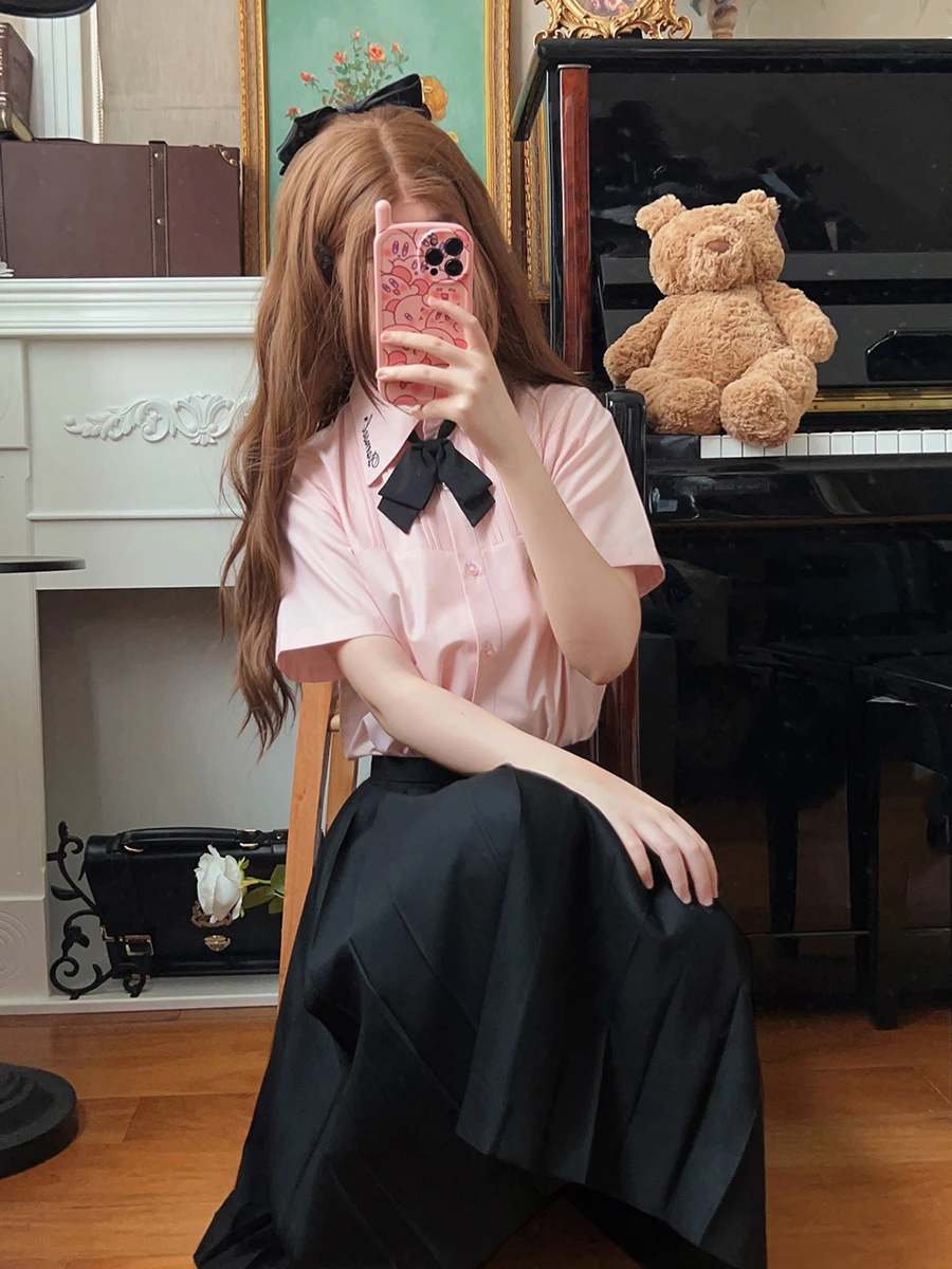 高校生向けの可愛らしい制服 シャツ レディース 夏 シャツ 薄桜色