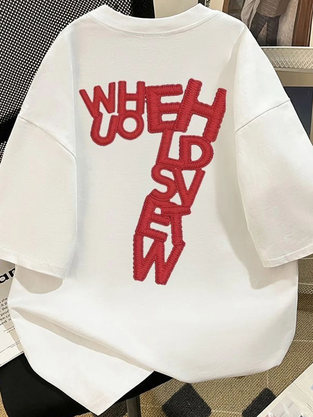 7部袖Tシャツの選び方：エレガントなデザインで男女兼用に最適な選択
