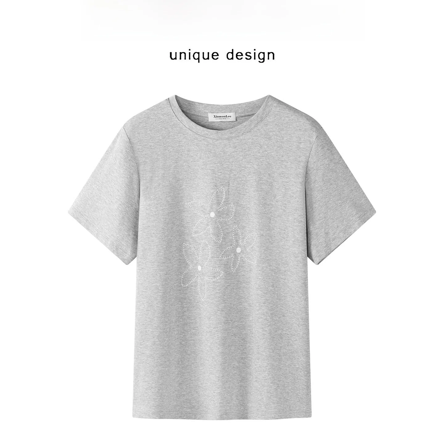 浅灰色刺繍短袖Tシャツ：夏季日常穿搭的亲肤与设计平衡