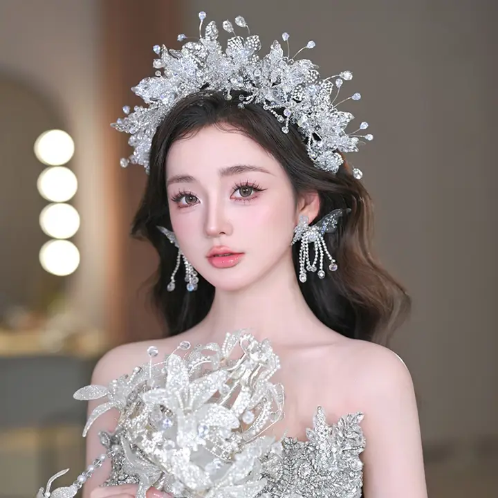 ダブルレイヤーの動きのあるバタフライデザイン！ウェディングドレス用ヘアバンド【プリンセススタイル・クラウン】