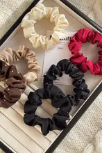 褶皱デザインの高級感あるヘアゴム【春用・パール装飾・まとめ髪に最適】