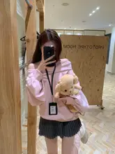 感漂うオフショルダーセーター【秋用・ルーズフィット・カジュアルスタイル】（セットアップ対応）