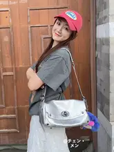 高級感ある牛革製斜め掛けバッグ【通勤用・コンパクトデザイン・シンプル】